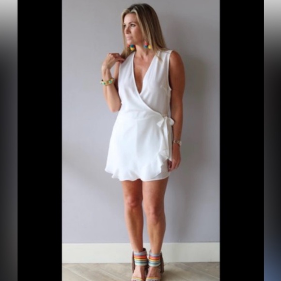 NWT Entro White Wrap Romper - Picture 1 of 16
